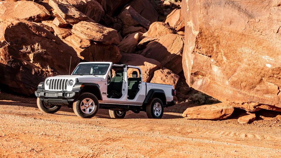  Jeep Gladiator Sport (JT) 2019 года  (NA) (фото 18 из 26)